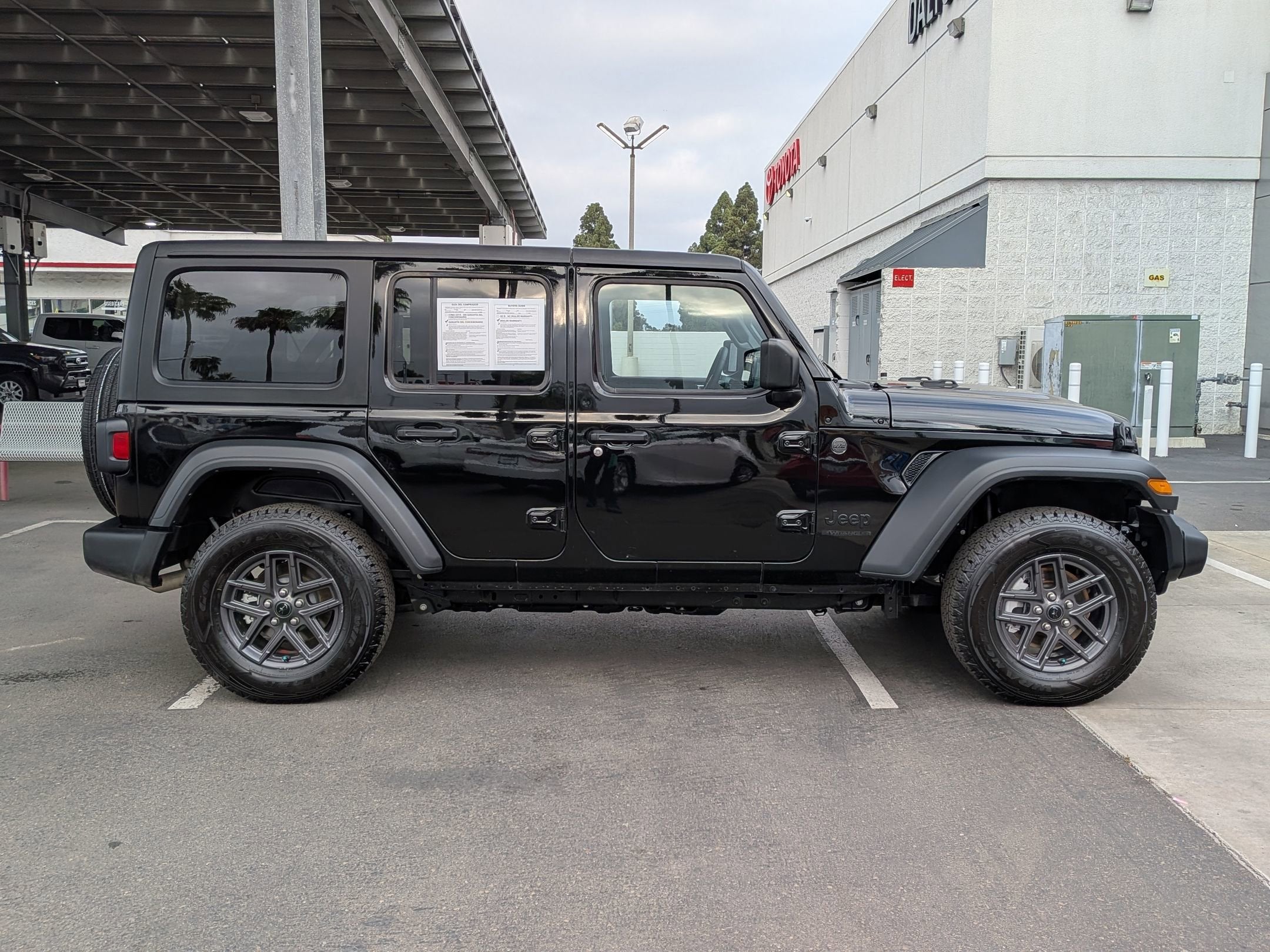 2025 Jeep Wrangler Sport S