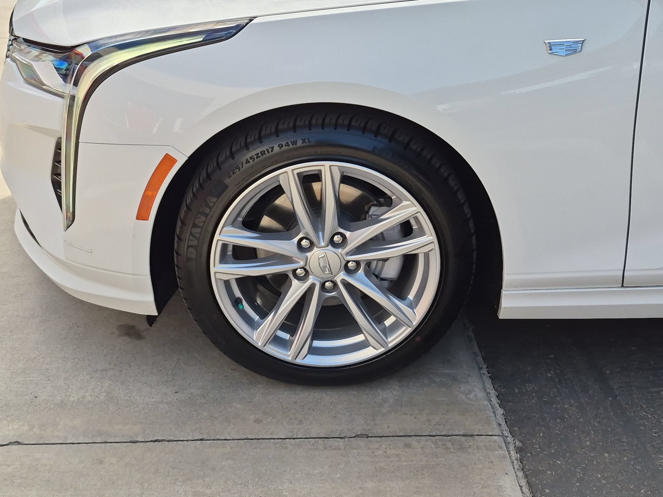 2024 Cadillac CT4 Luxury