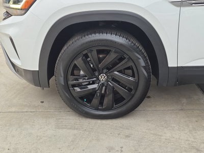 2023 Volkswagen Atlas 3.6L V6 SE with Technology