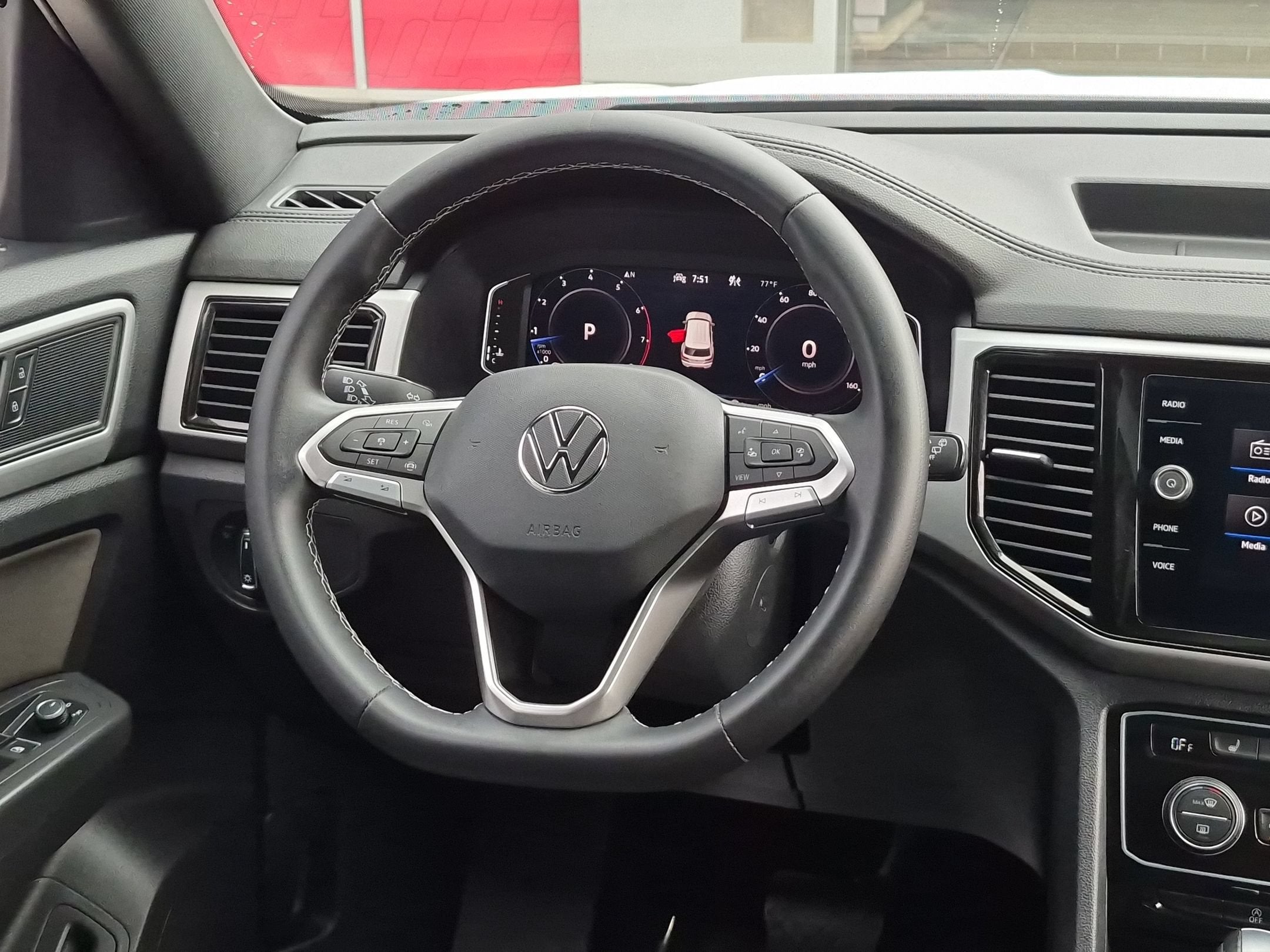 2023 Volkswagen Atlas 3.6L V6 SE with Technology