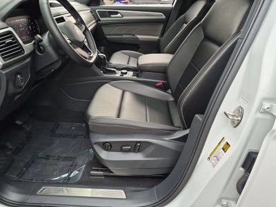 2023 Volkswagen Atlas 3.6L V6 SE with Technology