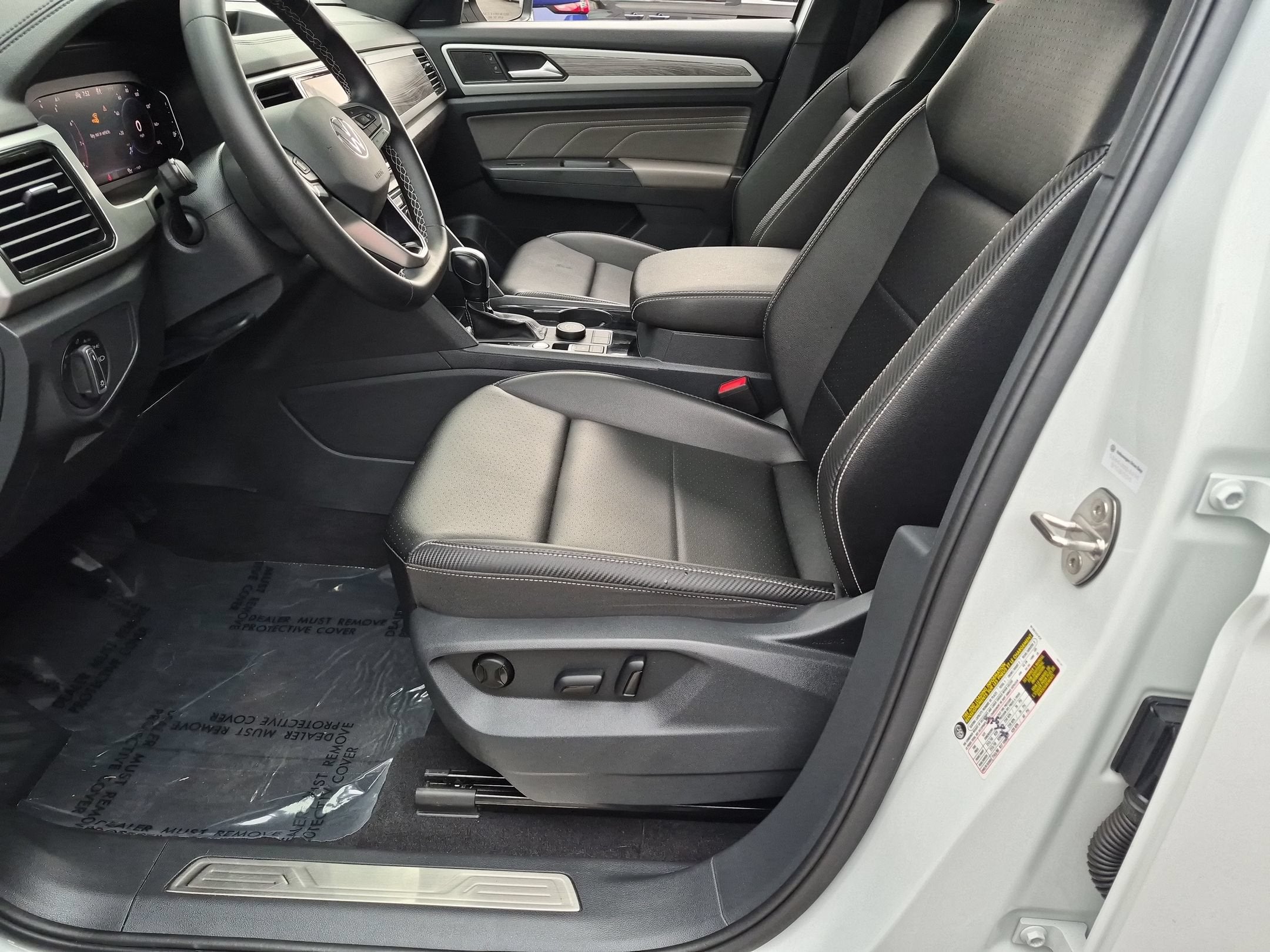 2023 Volkswagen Atlas 3.6L V6 SE with Technology