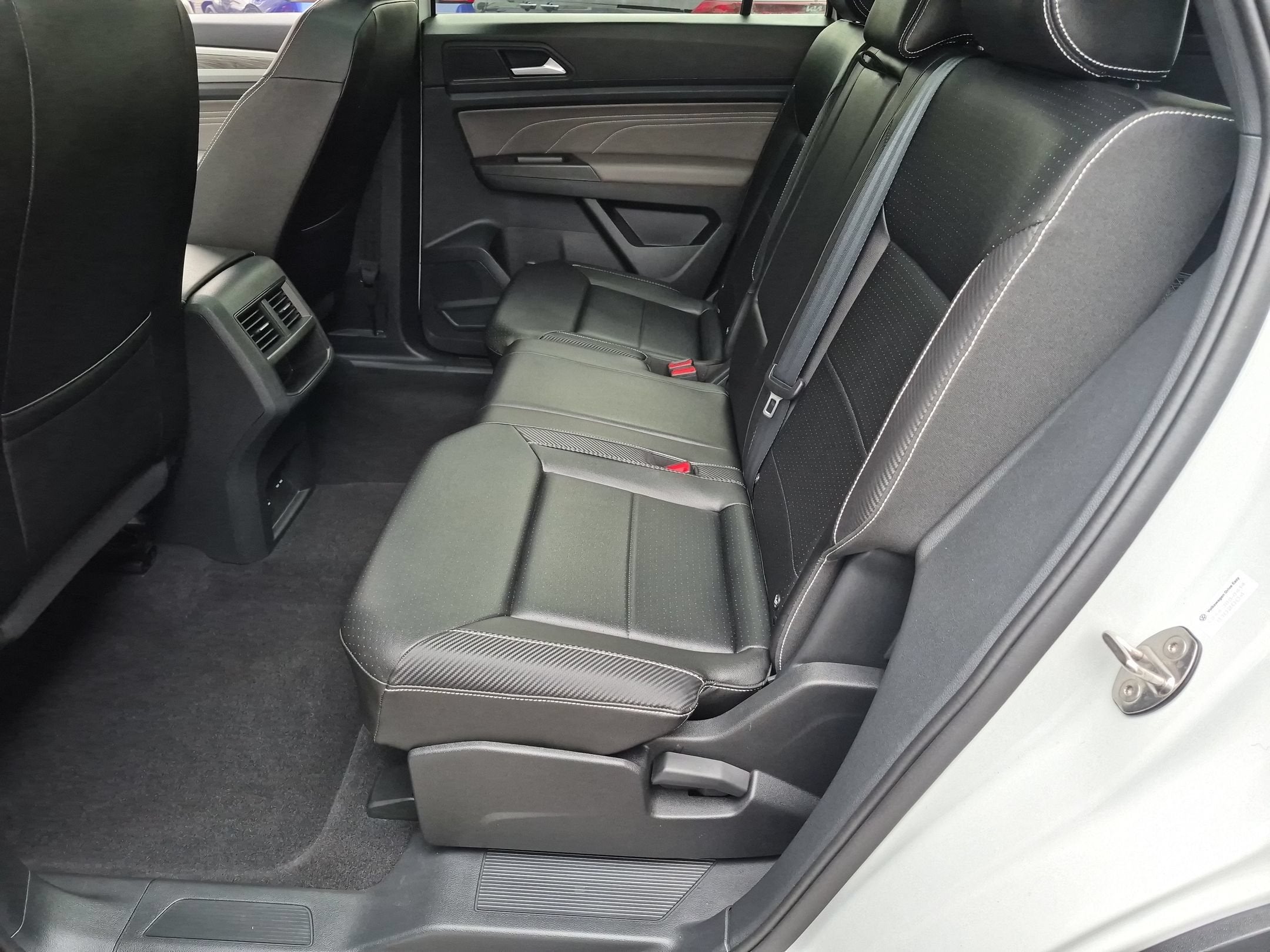 2023 Volkswagen Atlas 3.6L V6 SE with Technology