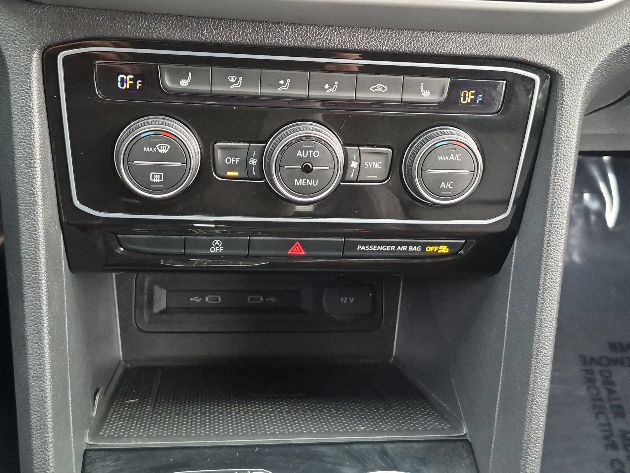 2023 Volkswagen Atlas 3.6L V6 SE with Technology