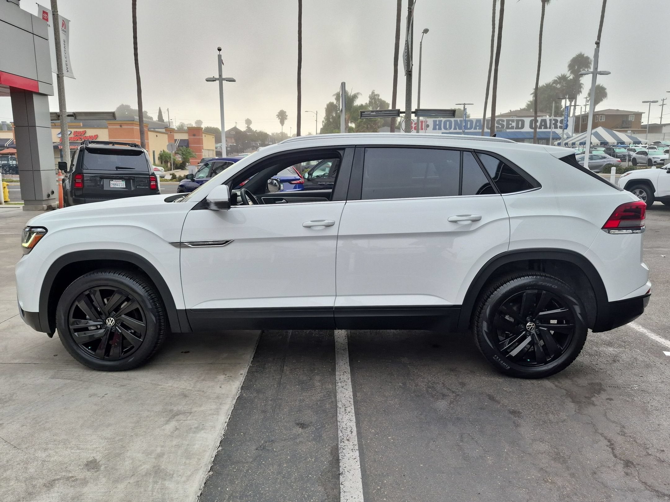 2023 Volkswagen Atlas 3.6L V6 SE with Technology