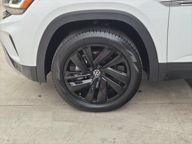 2023 Volkswagen Atlas 3.6L V6 SE with Technology