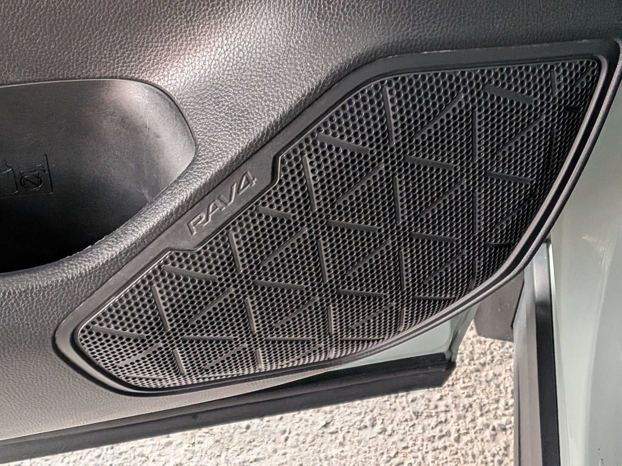 2020 Toyota RAV4 HYBRID Hybrid XLE