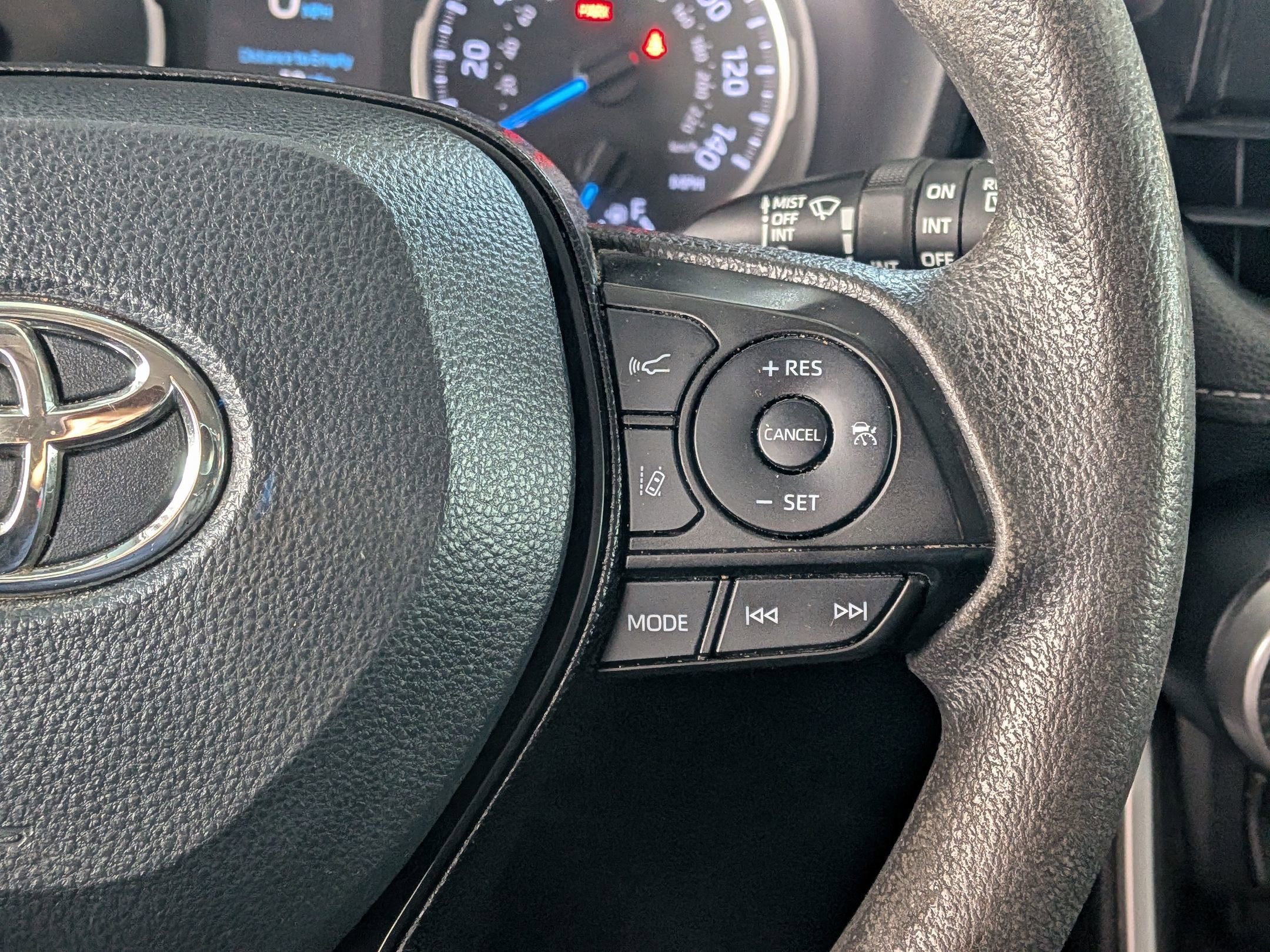 2020 Toyota RAV4 HYBRID Hybrid XLE