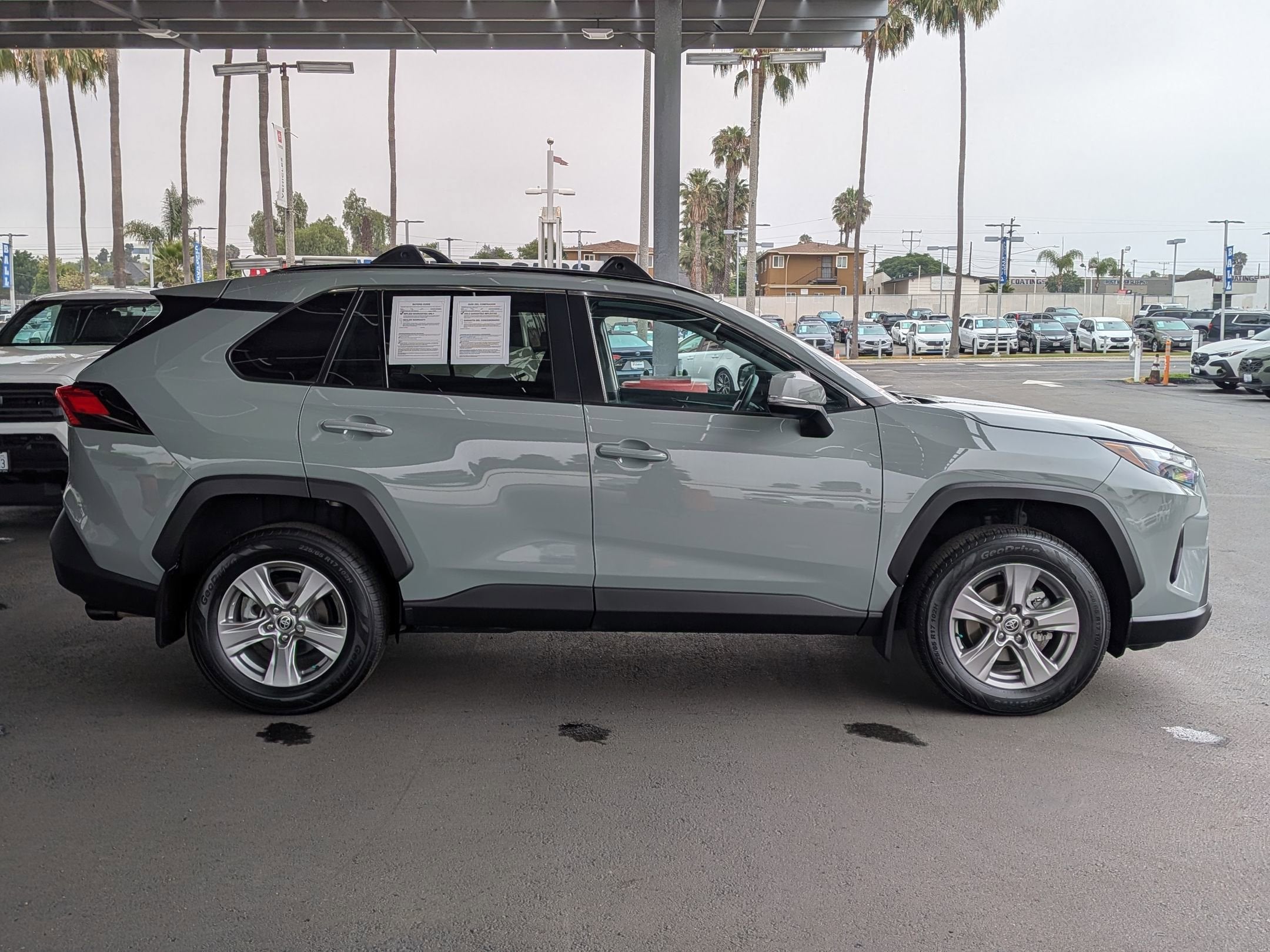 2023 Toyota RAV4 XLE