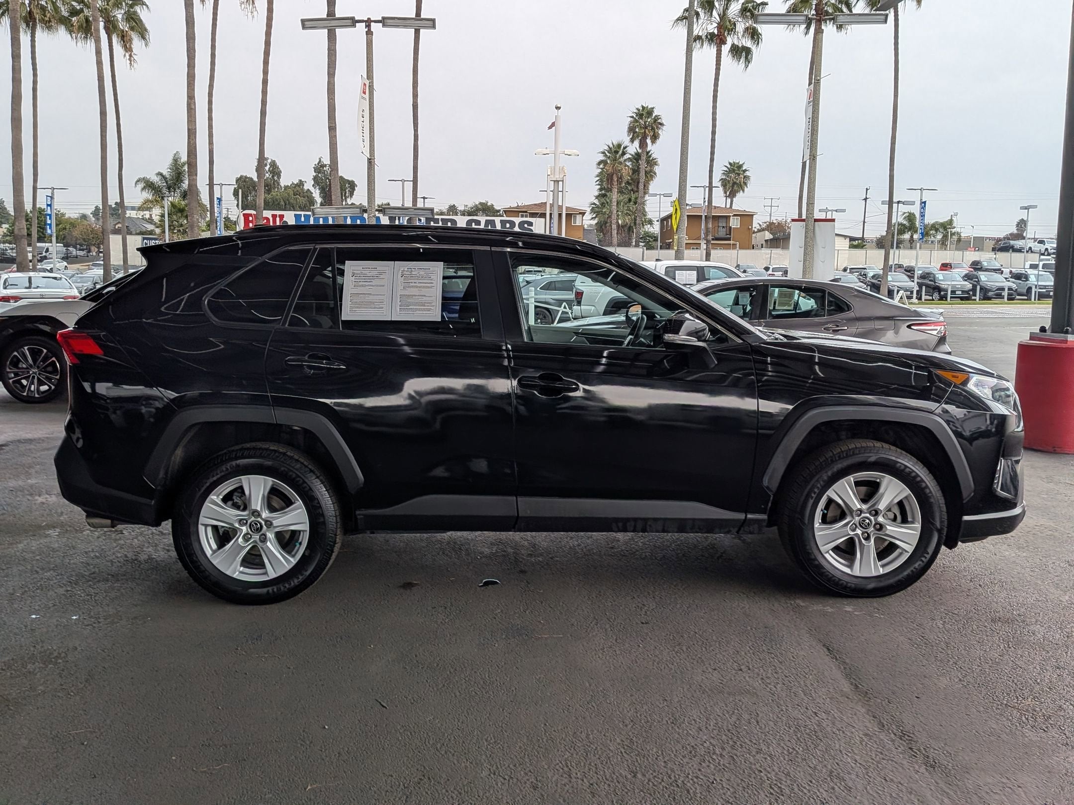 2020 Toyota RAV4 XLE