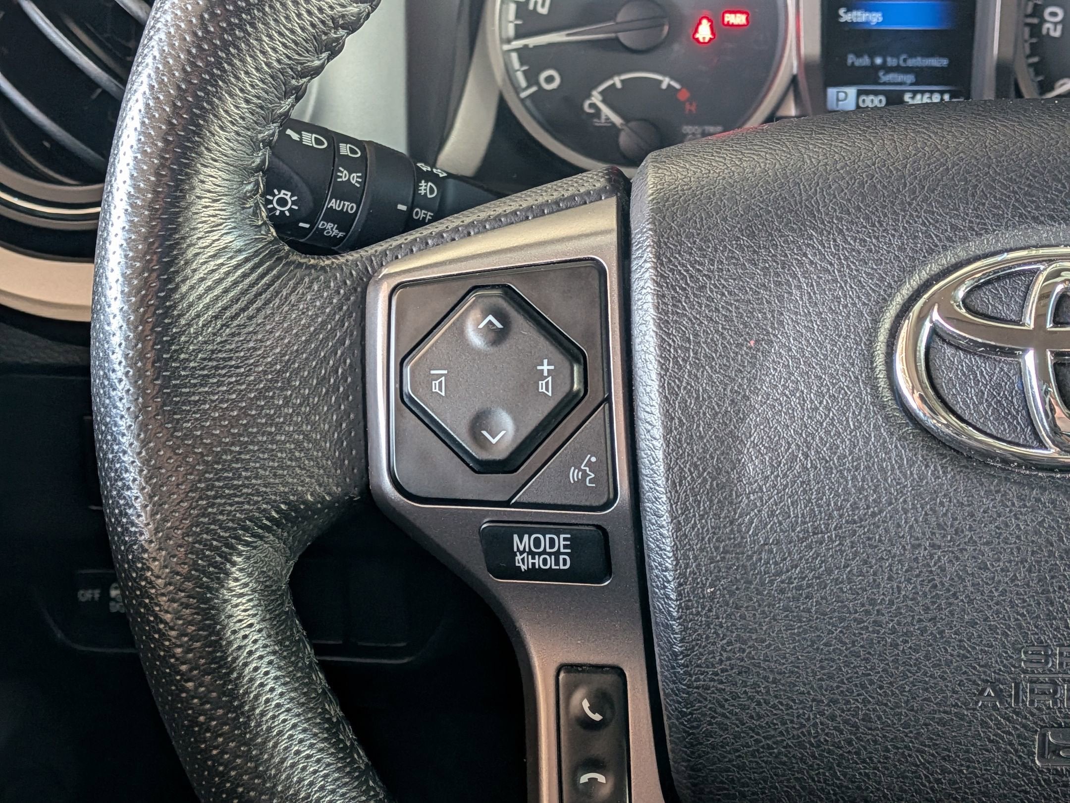 2022 Toyota TACOMA SR5 SR5