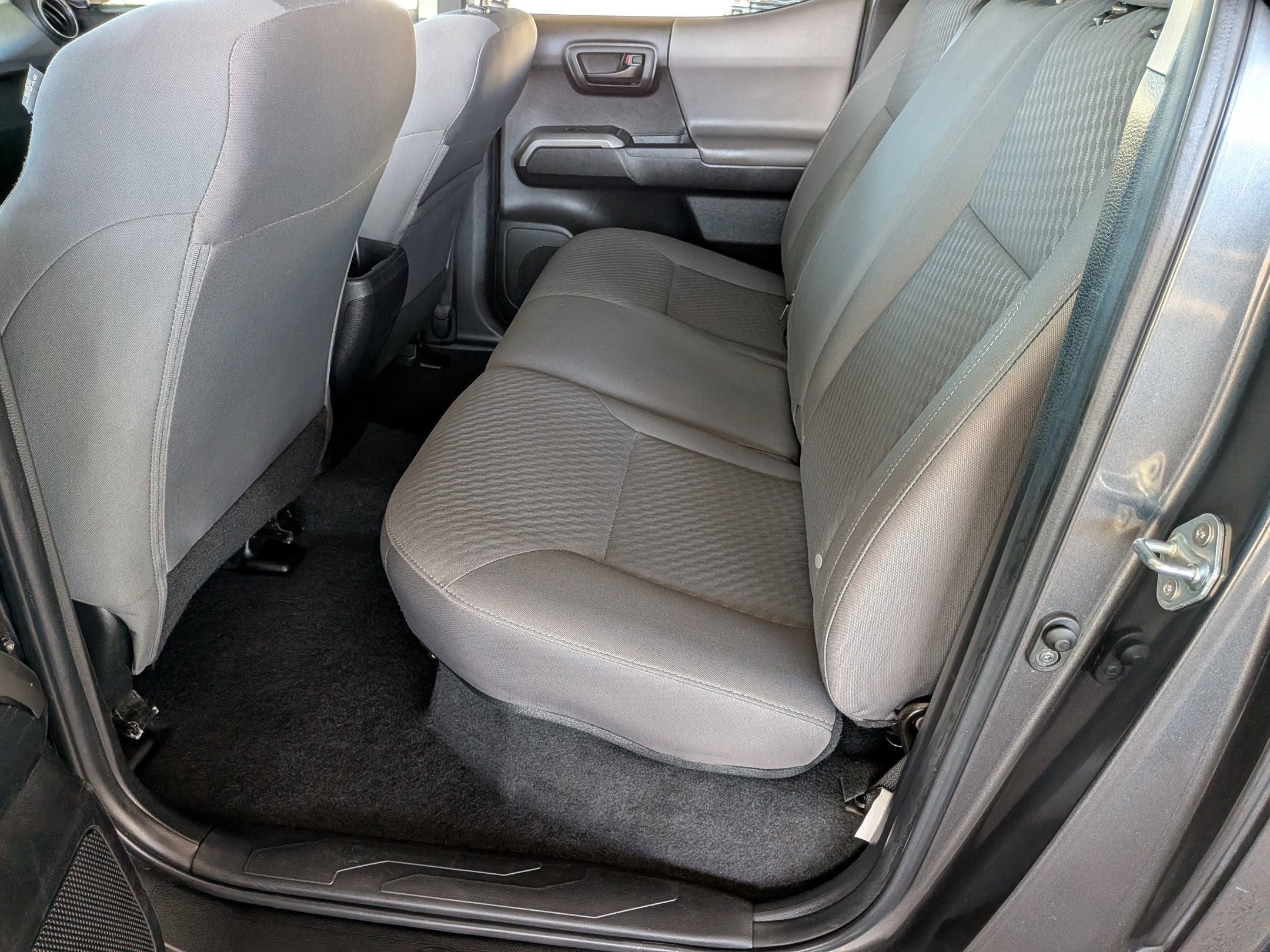 2022 Toyota TACOMA SR5 SR5