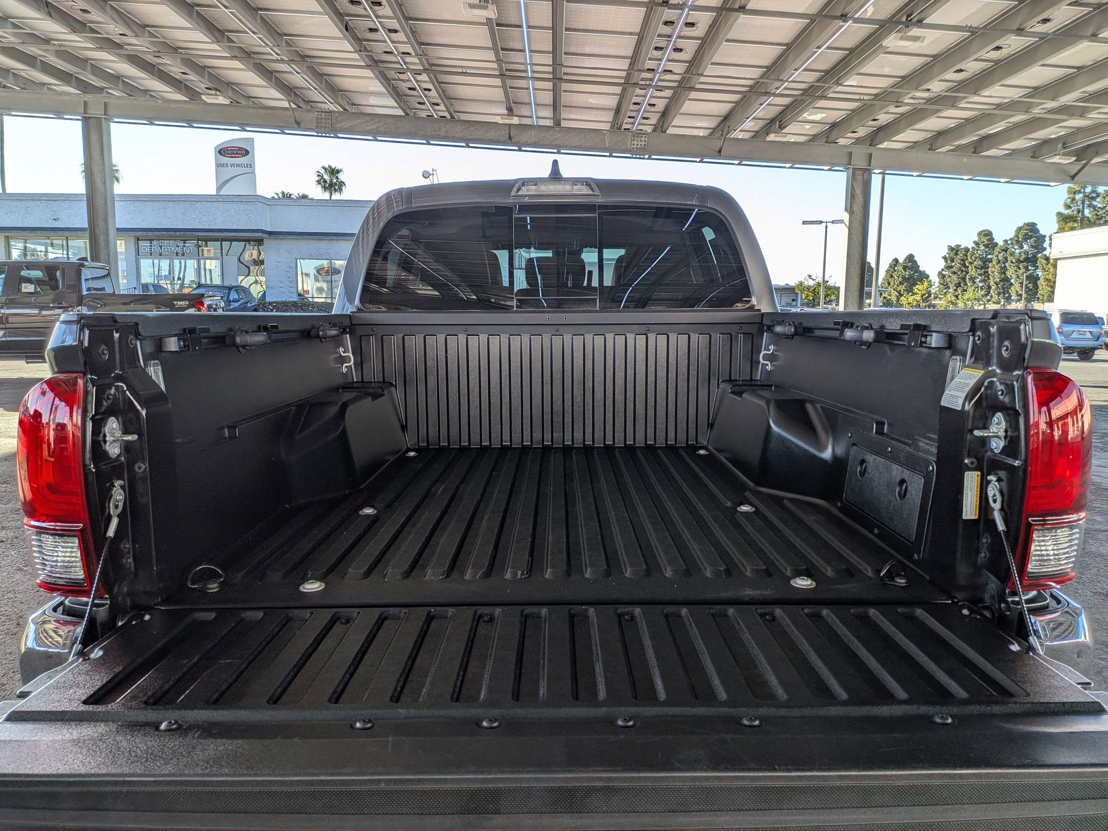 2022 Toyota TACOMA SR5 SR5