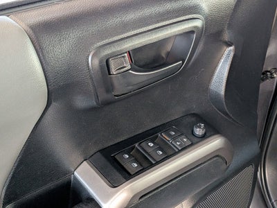 2022 Toyota TACOMA SR5 SR5