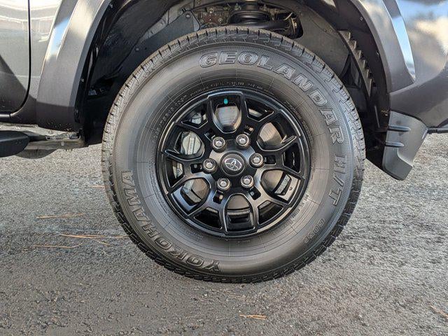 2022 Toyota TACOMA SR5 SR5