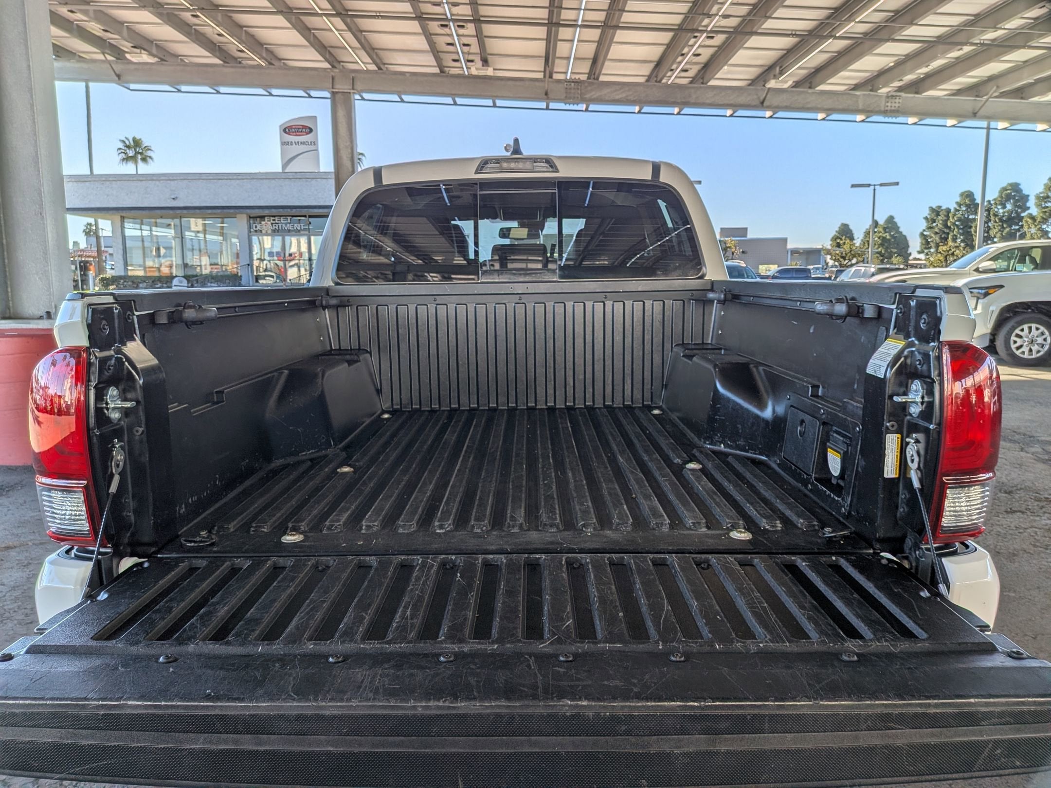 2022 Toyota TACOMA SR5 SR5