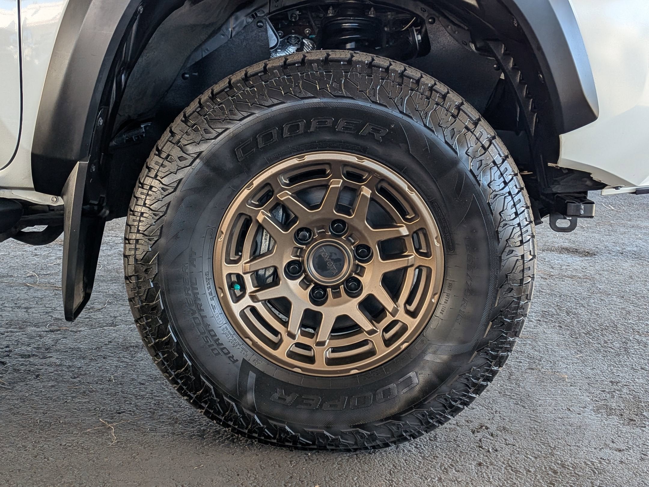 2022 Toyota TACOMA SR5 SR5