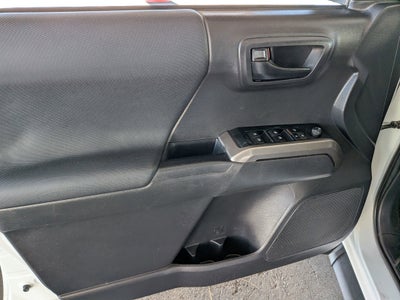 2022 Toyota TACOMA SR5 SR5