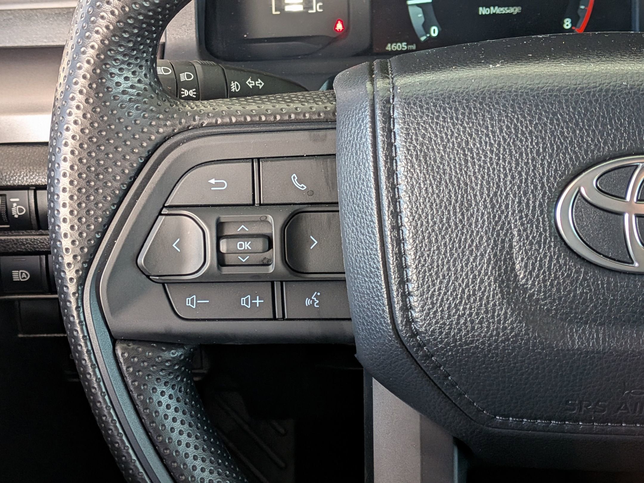 2025 Toyota TACOMA SR5 SR5