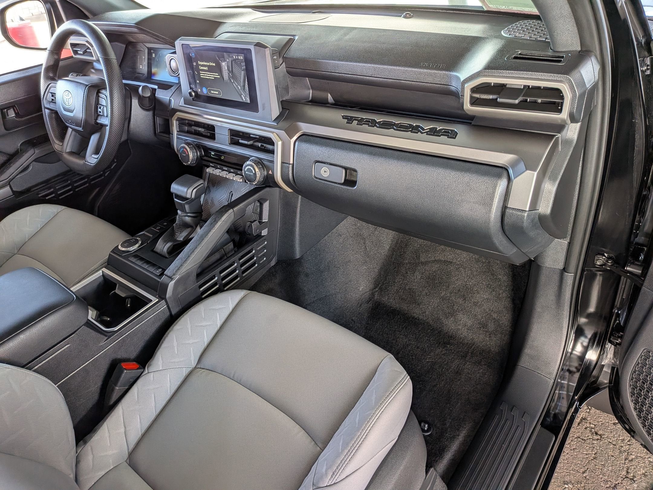 2025 Toyota TACOMA SR5 SR5