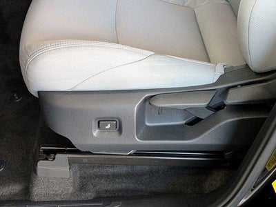 2025 Toyota TACOMA SR5 SR5