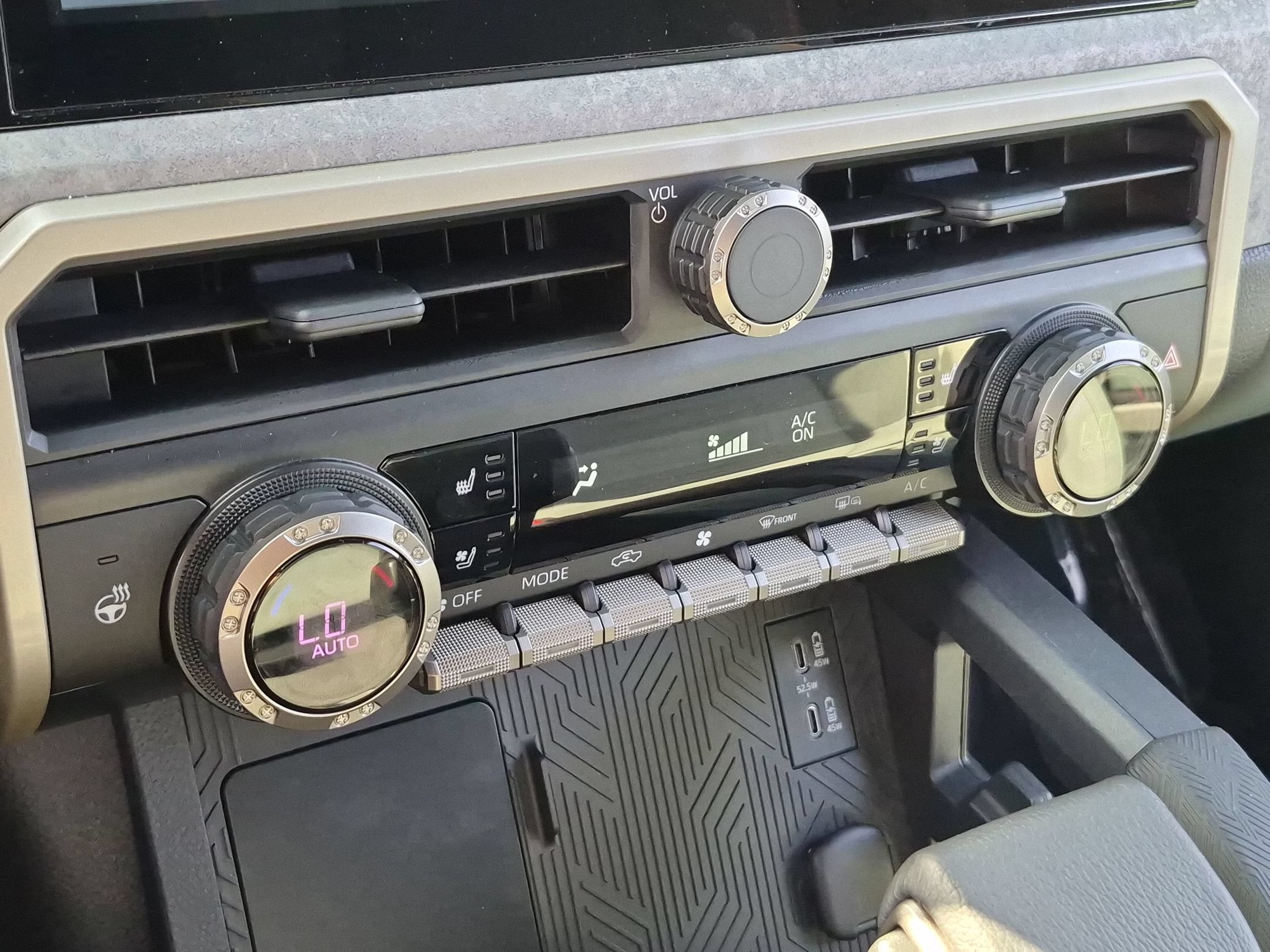 2026 Toyota Tacoma i-FORCE MAX TRAILHUNTER HYBRI
