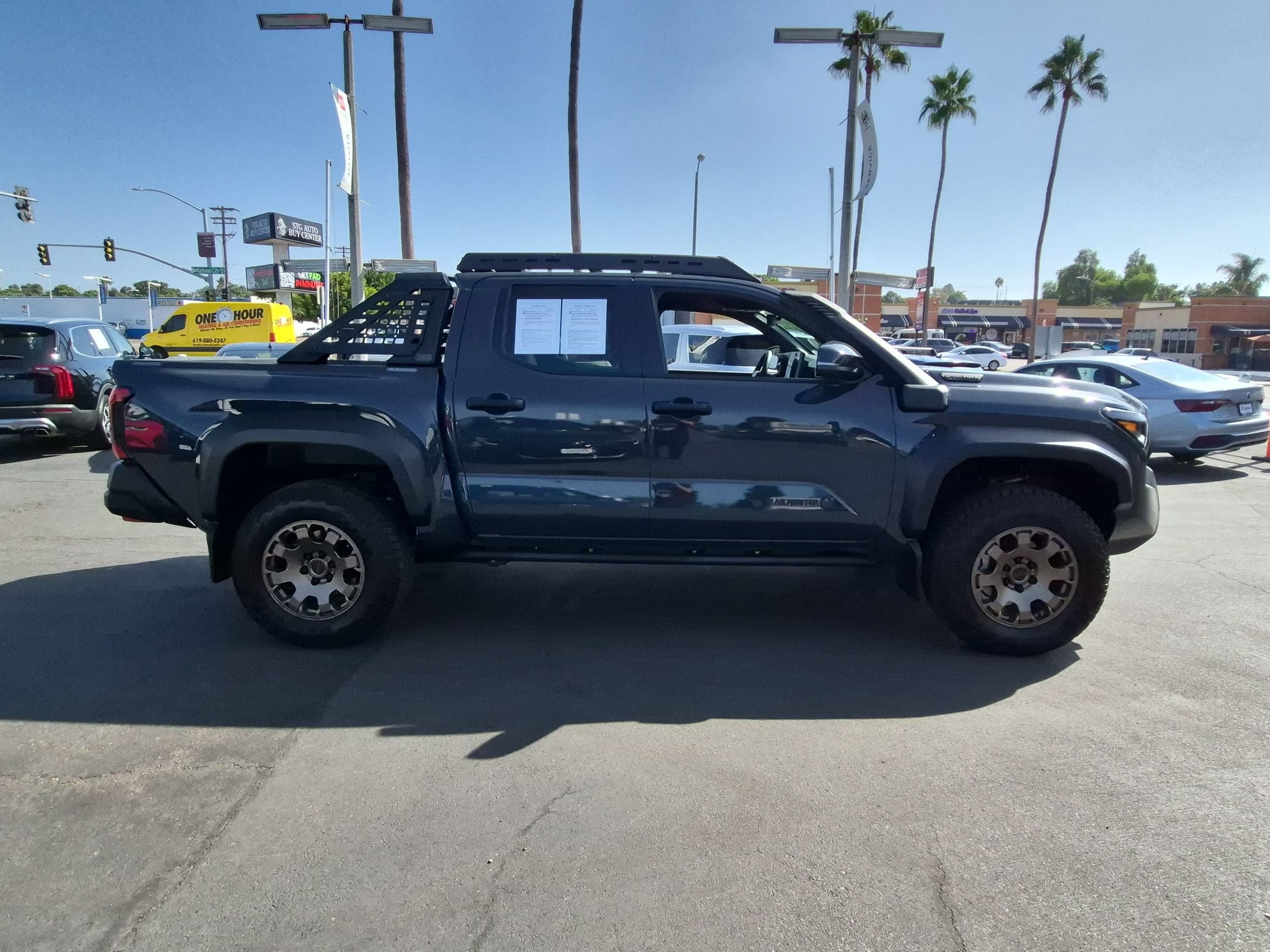 2026 Toyota Tacoma i-FORCE MAX TRAILHUNTER HYBRI