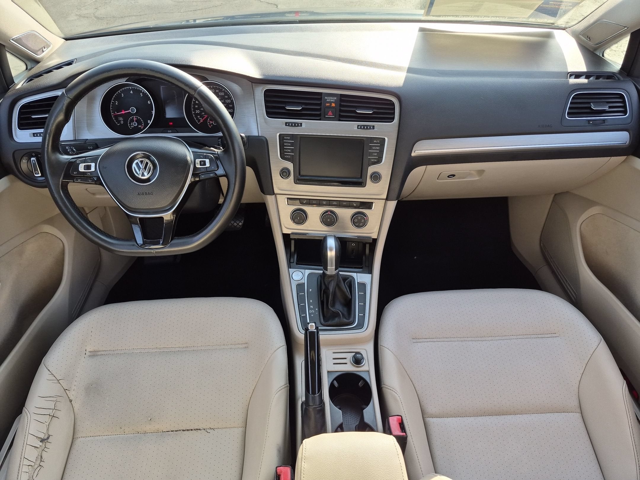 2016 Volkswagen Golf TSI SE