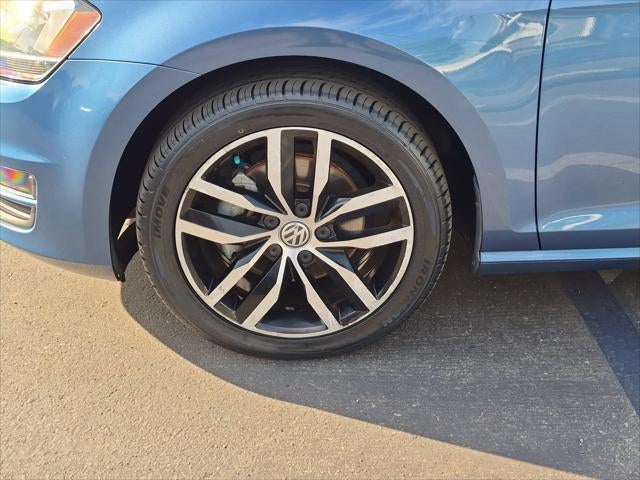 2016 Volkswagen Golf TSI SE