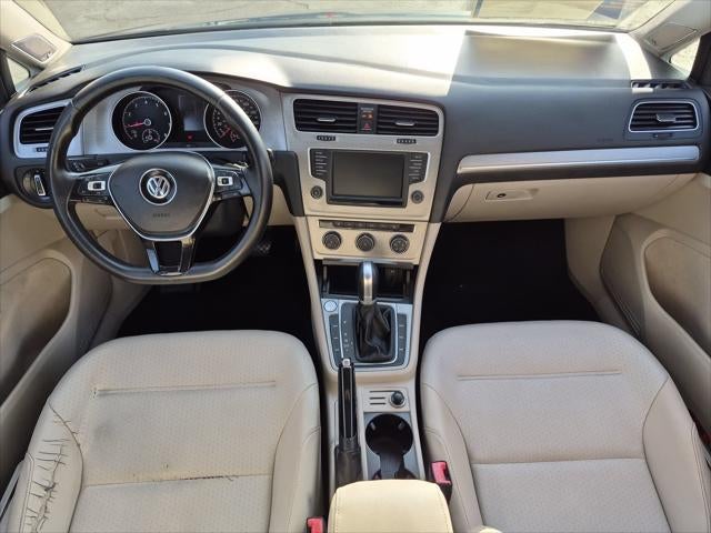 2016 Volkswagen Golf TSI SE