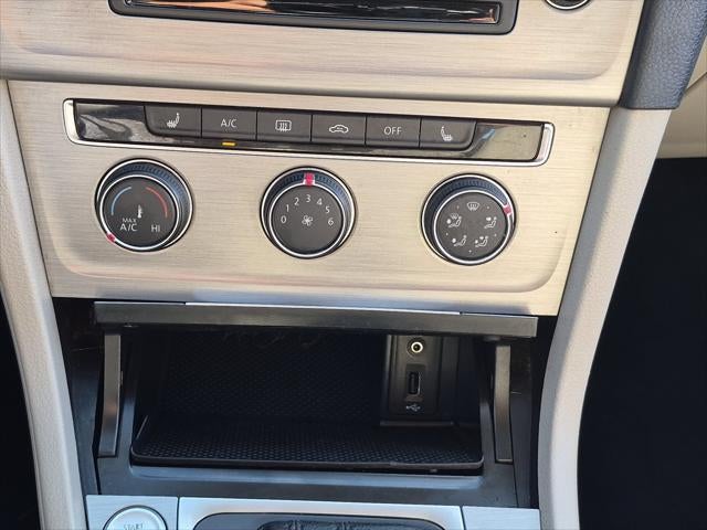 2016 Volkswagen Golf TSI SE