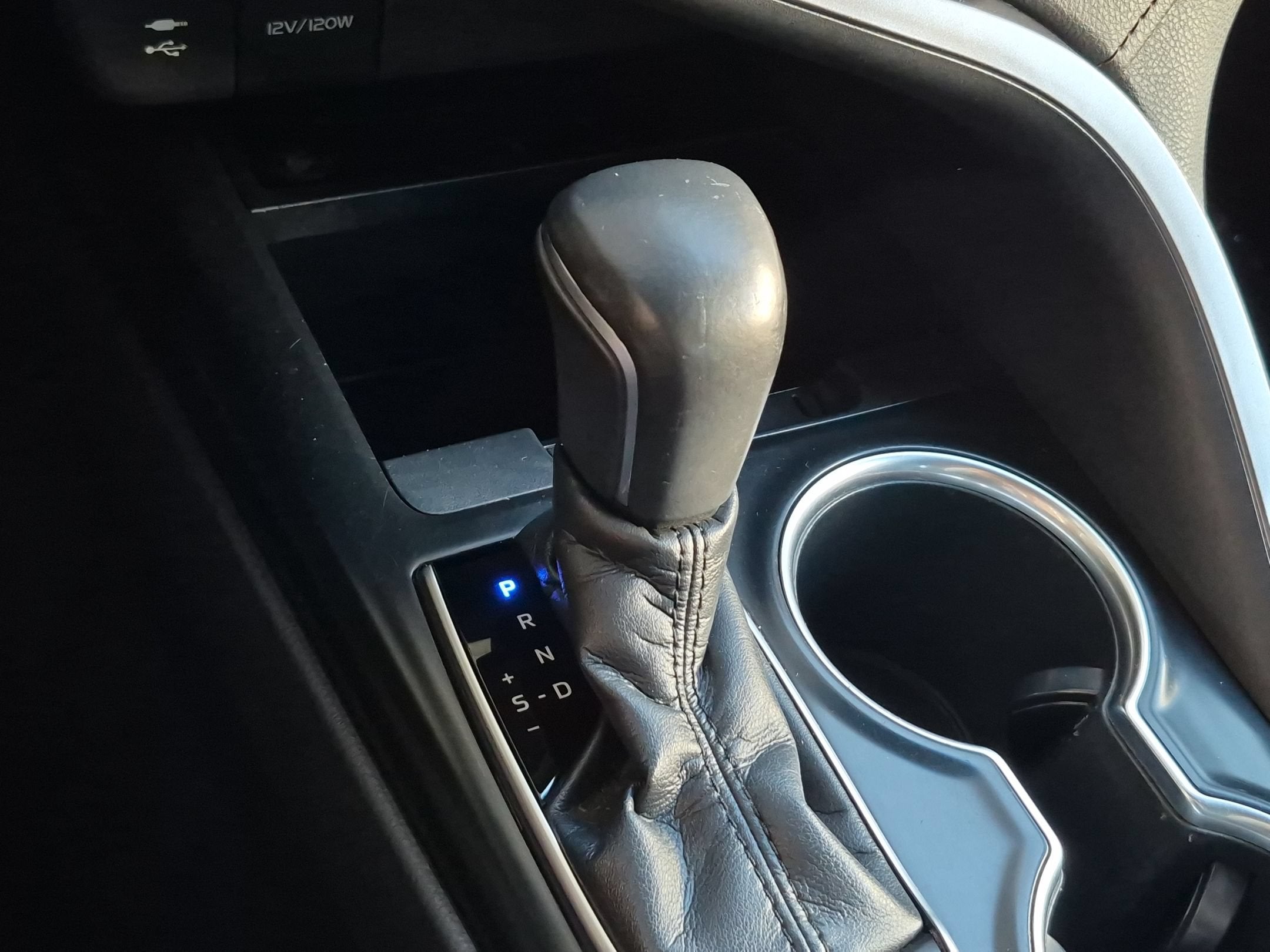 2018 Toyota Camry Hybrid Hybrid XLE