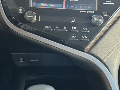 2018 Toyota Camry Hybrid Hybrid XLE