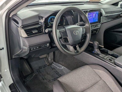 2025 Toyota CAMRY LE
