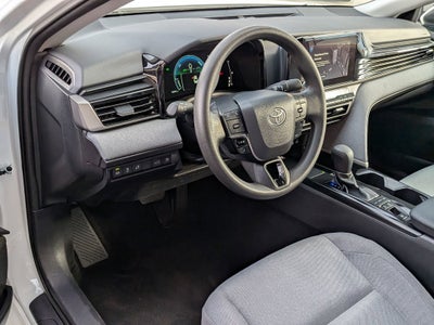 2025 Toyota CAMRY LE