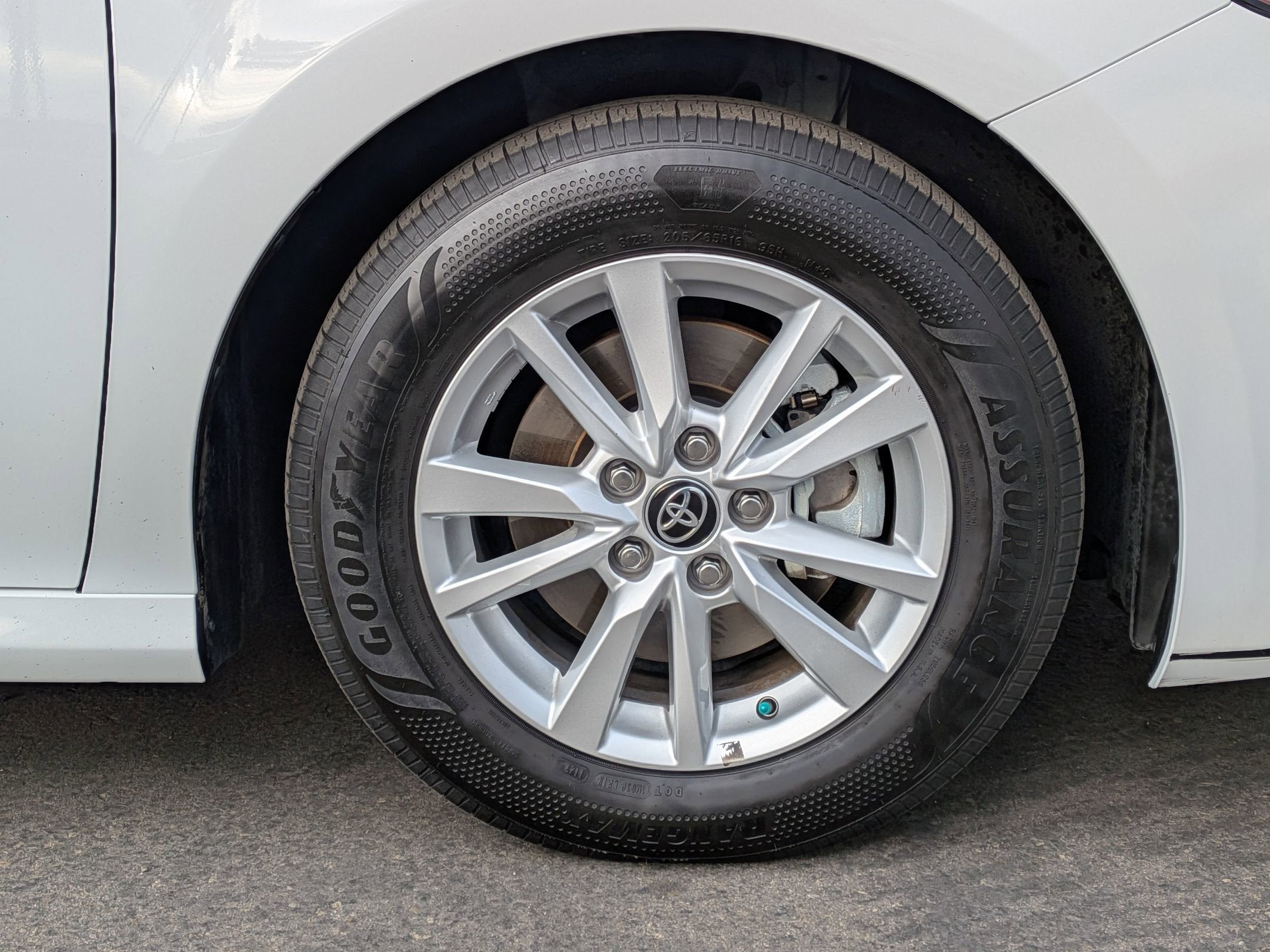 2025 Toyota CAMRY LE