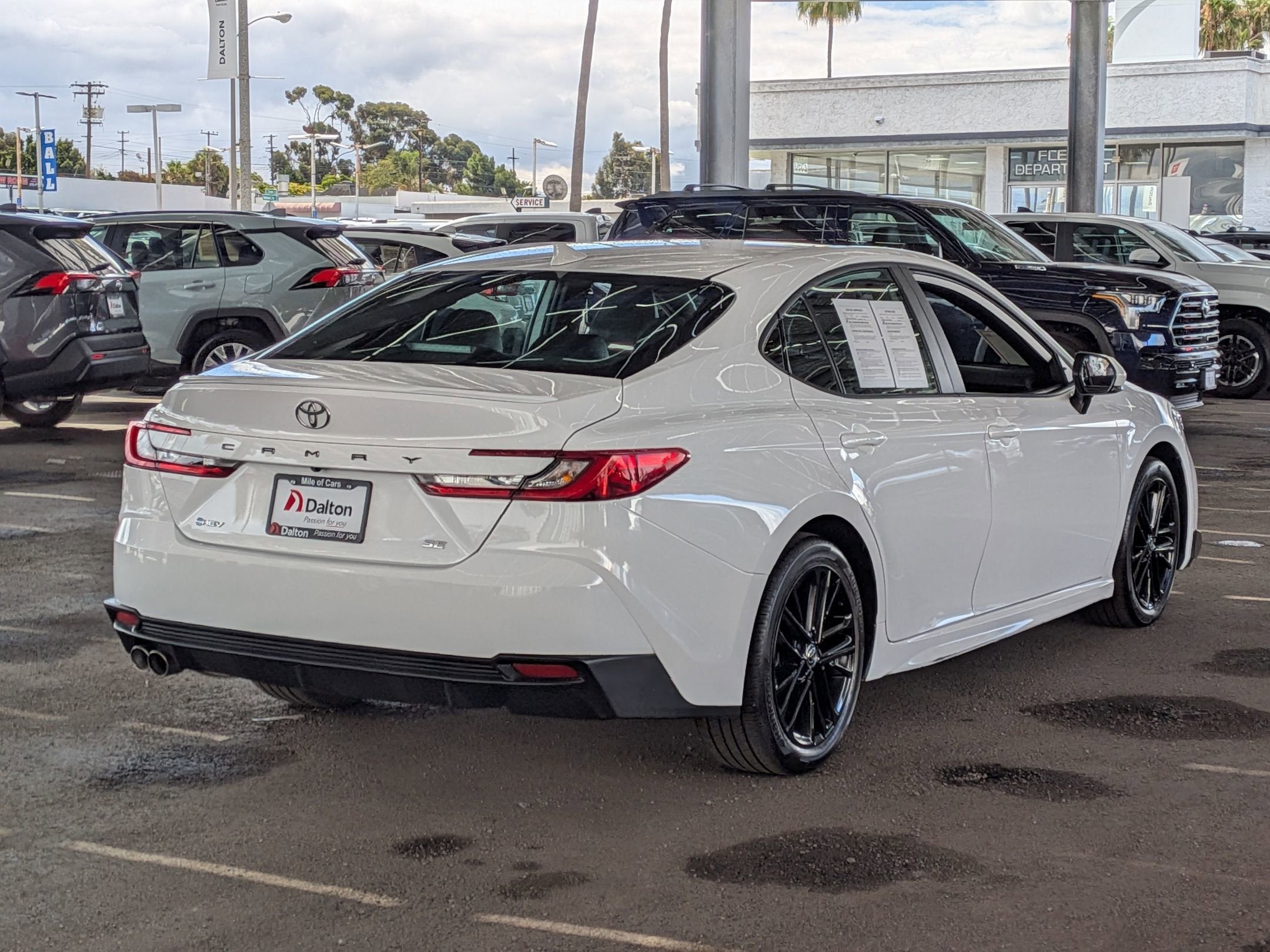 2025 Toyota Camry SE