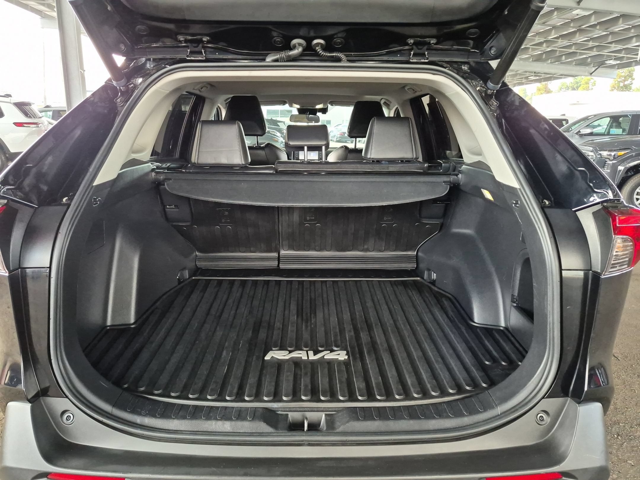 2022 Toyota RAV4 Hybrid Hybrid XLE Premium