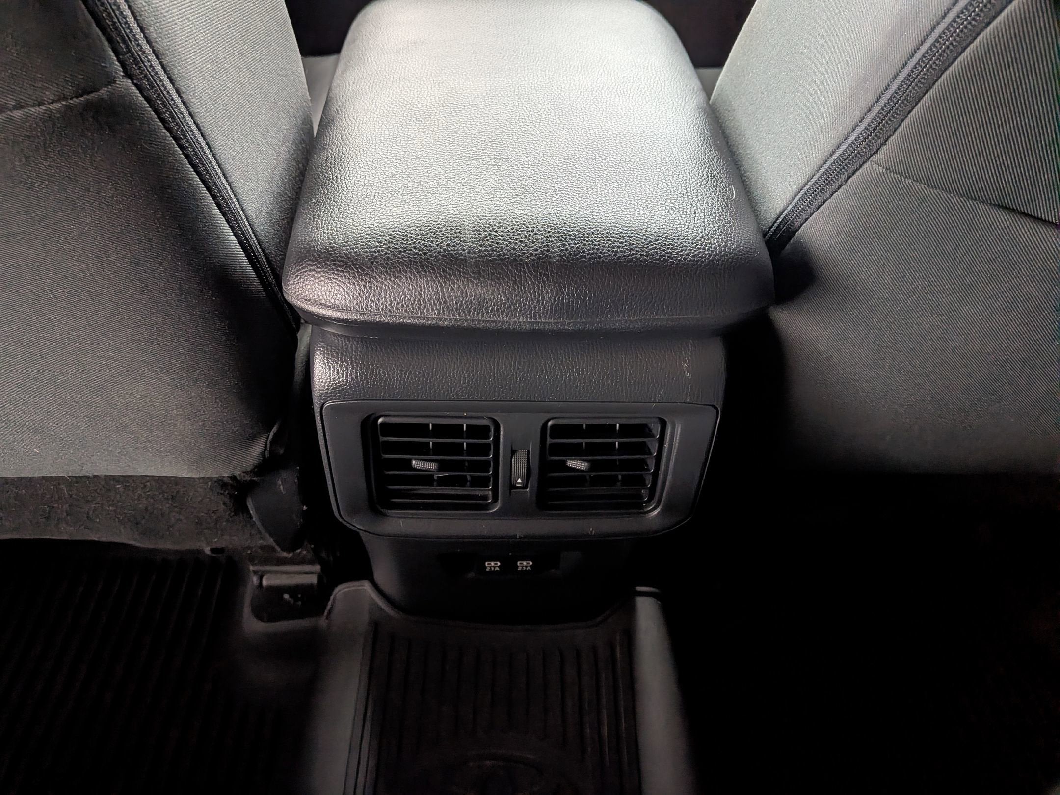 2021 Toyota RAV4 HYBRID Hybrid XLE
