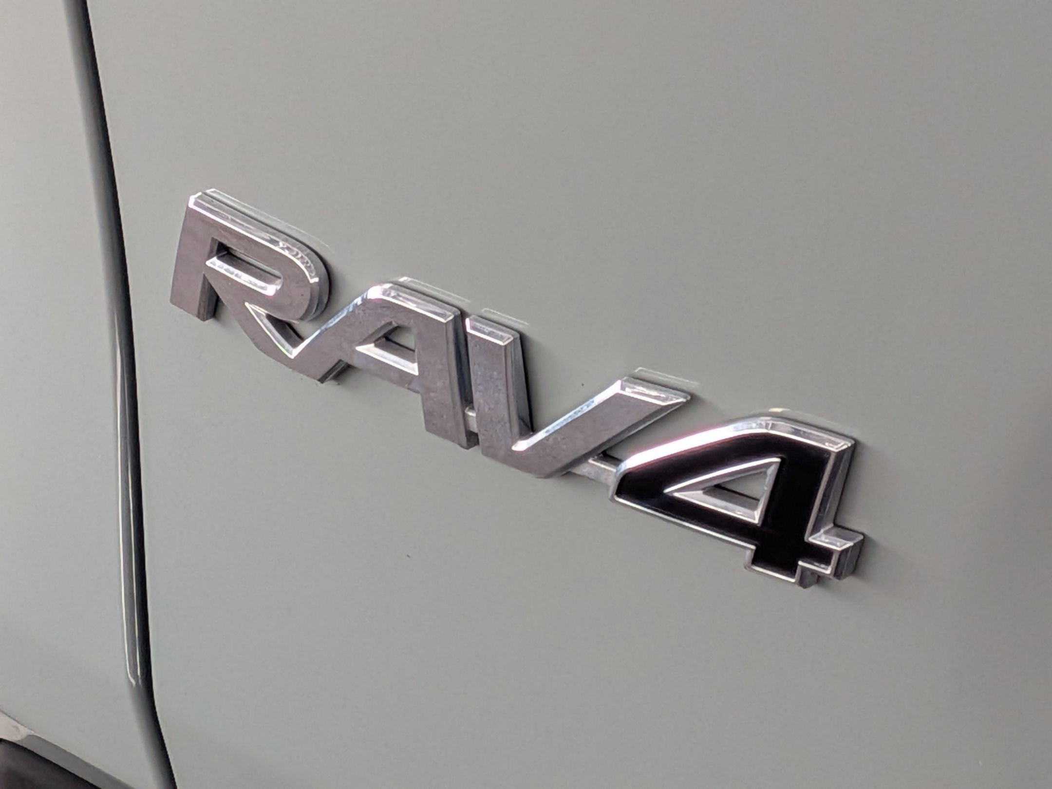 2021 Toyota RAV4 HYBRID Hybrid XLE