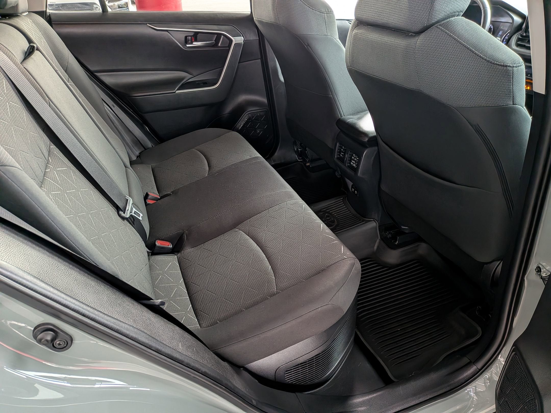 2021 Toyota RAV4 HYBRID Hybrid XLE