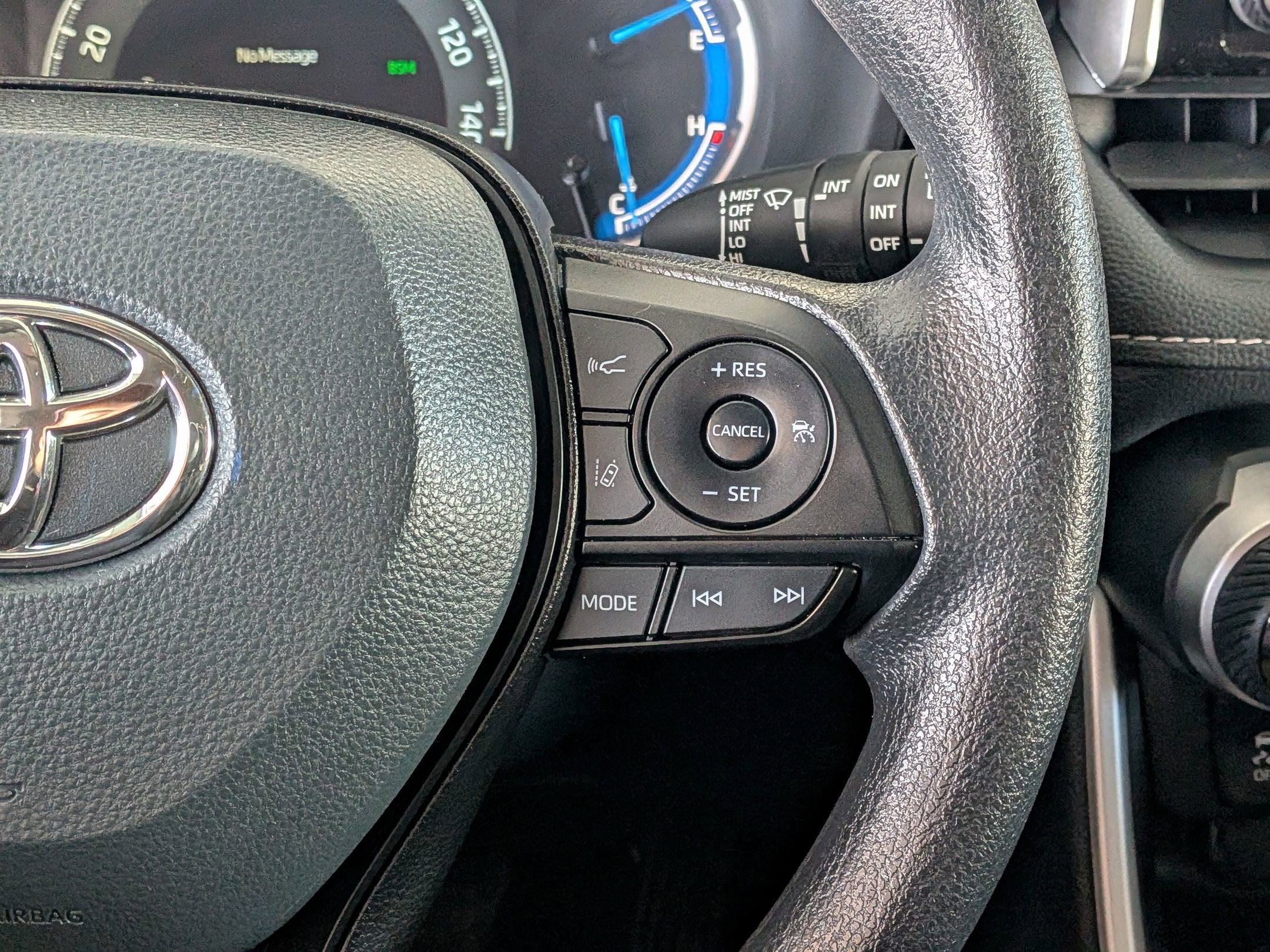 2025 Toyota RAV4 HYBRID Hybrid XLE