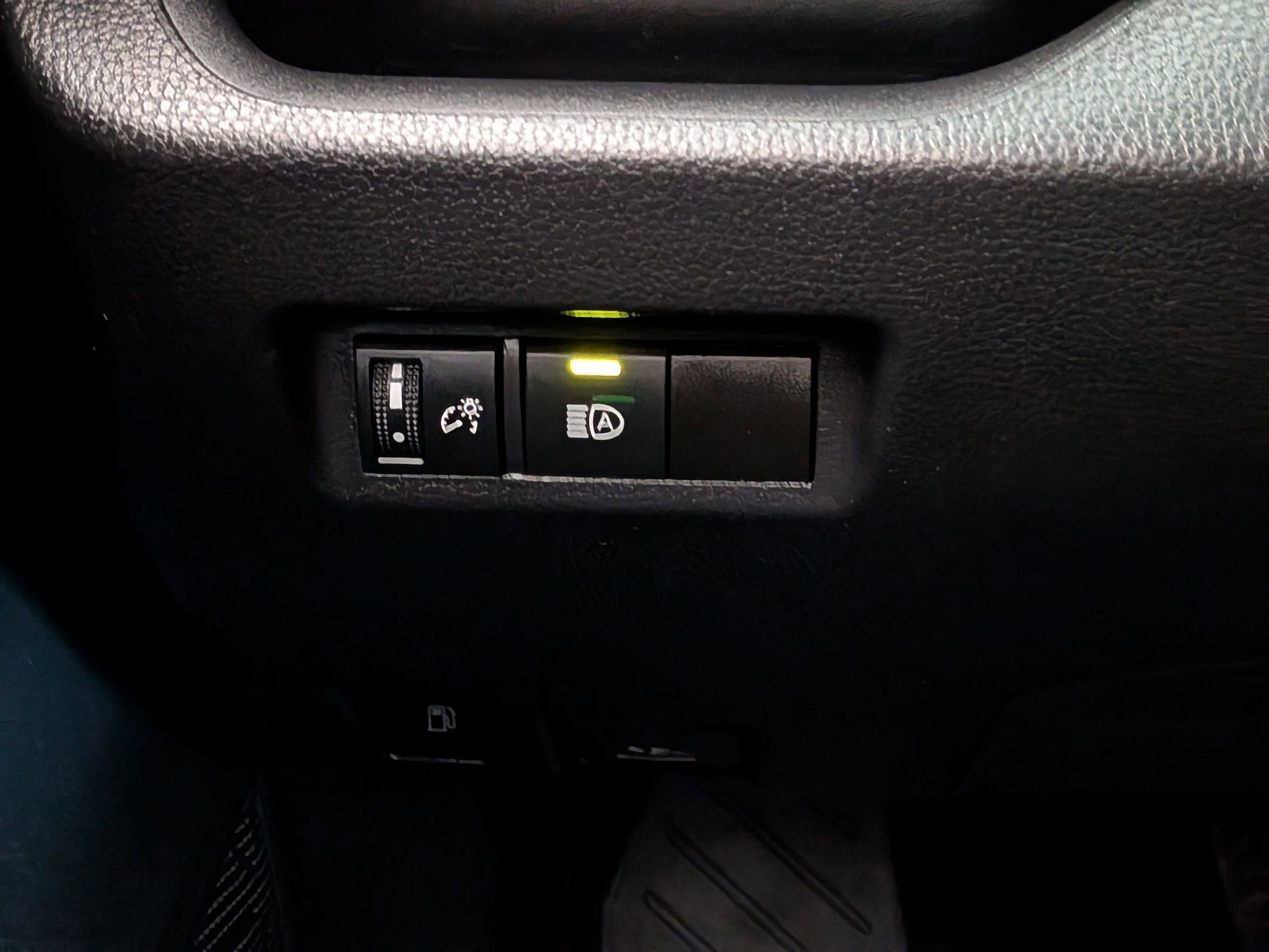 2025 Toyota RAV4 HYBRID Hybrid XLE