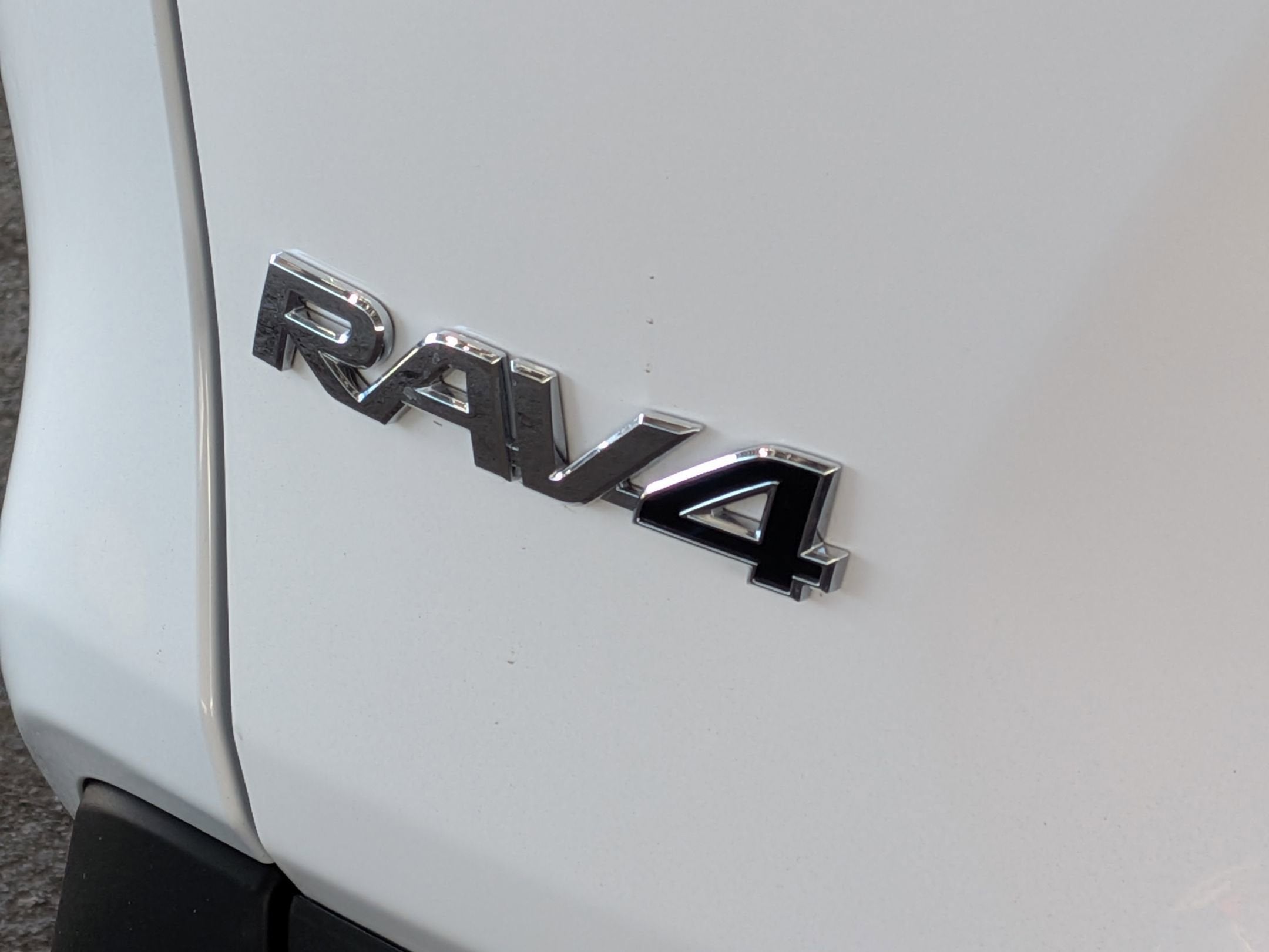 2025 Toyota RAV4 HYBRID Hybrid XLE