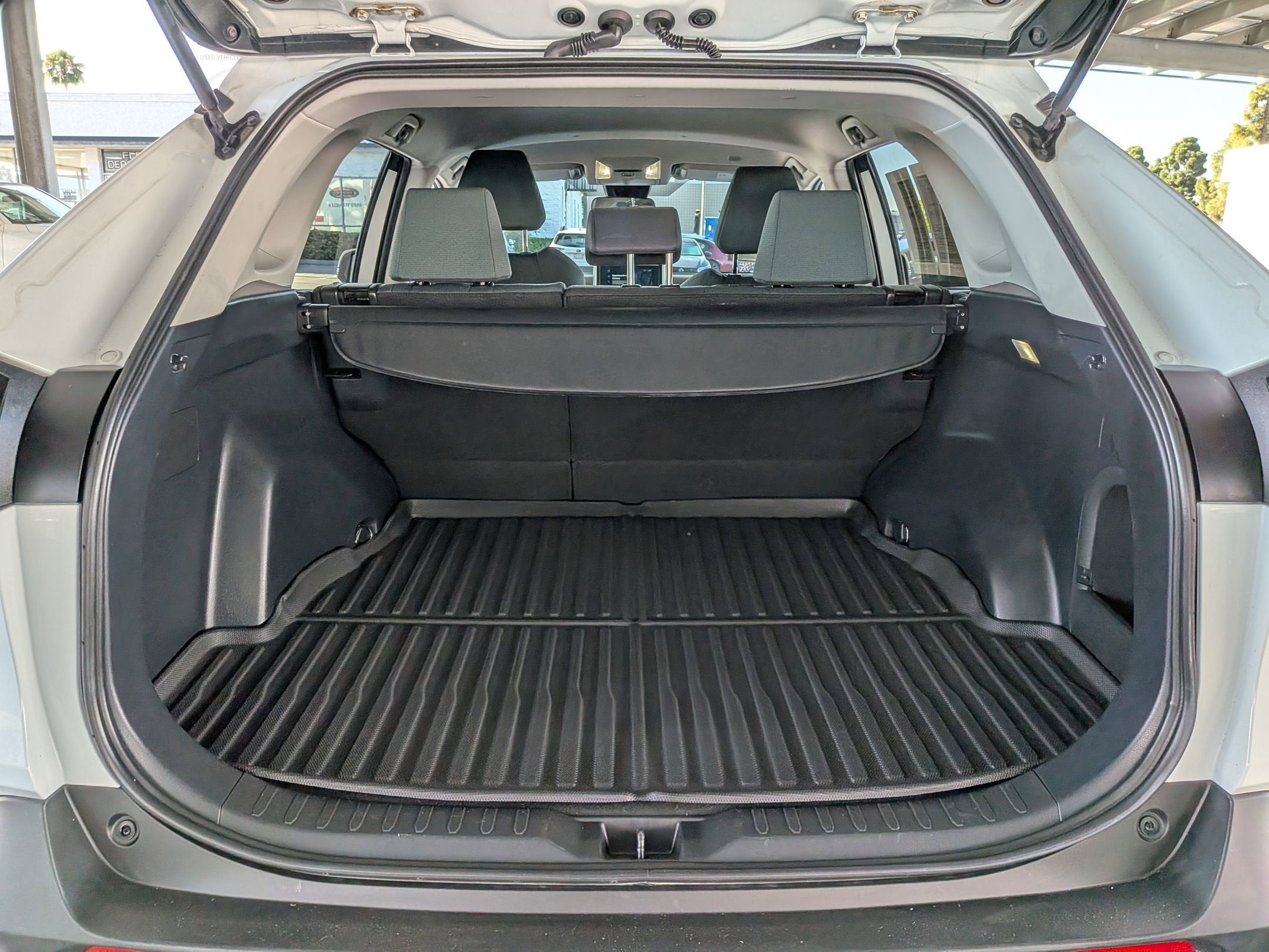 2025 Toyota RAV4 HYBRID Hybrid XLE