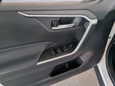 2025 Toyota RAV4 HYBRID Hybrid XLE