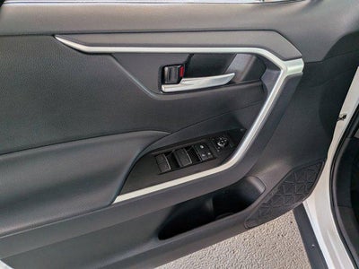 2025 Toyota RAV4 HYBRID Hybrid XLE