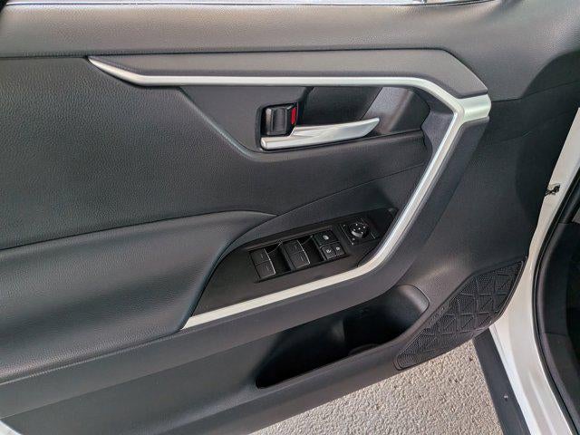 2025 Toyota RAV4 HYBRID Hybrid XLE