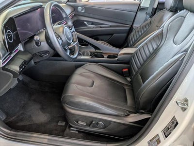 2022 Hyundai Elantra Limited