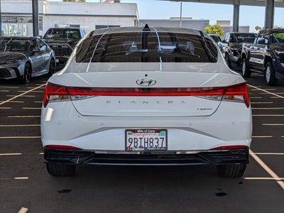 2022 Hyundai Elantra Limited